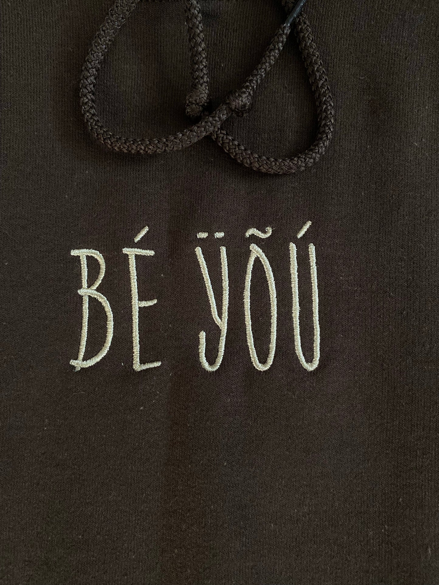 BÉ ŸÕÚ Embroidered Brown Hoodie