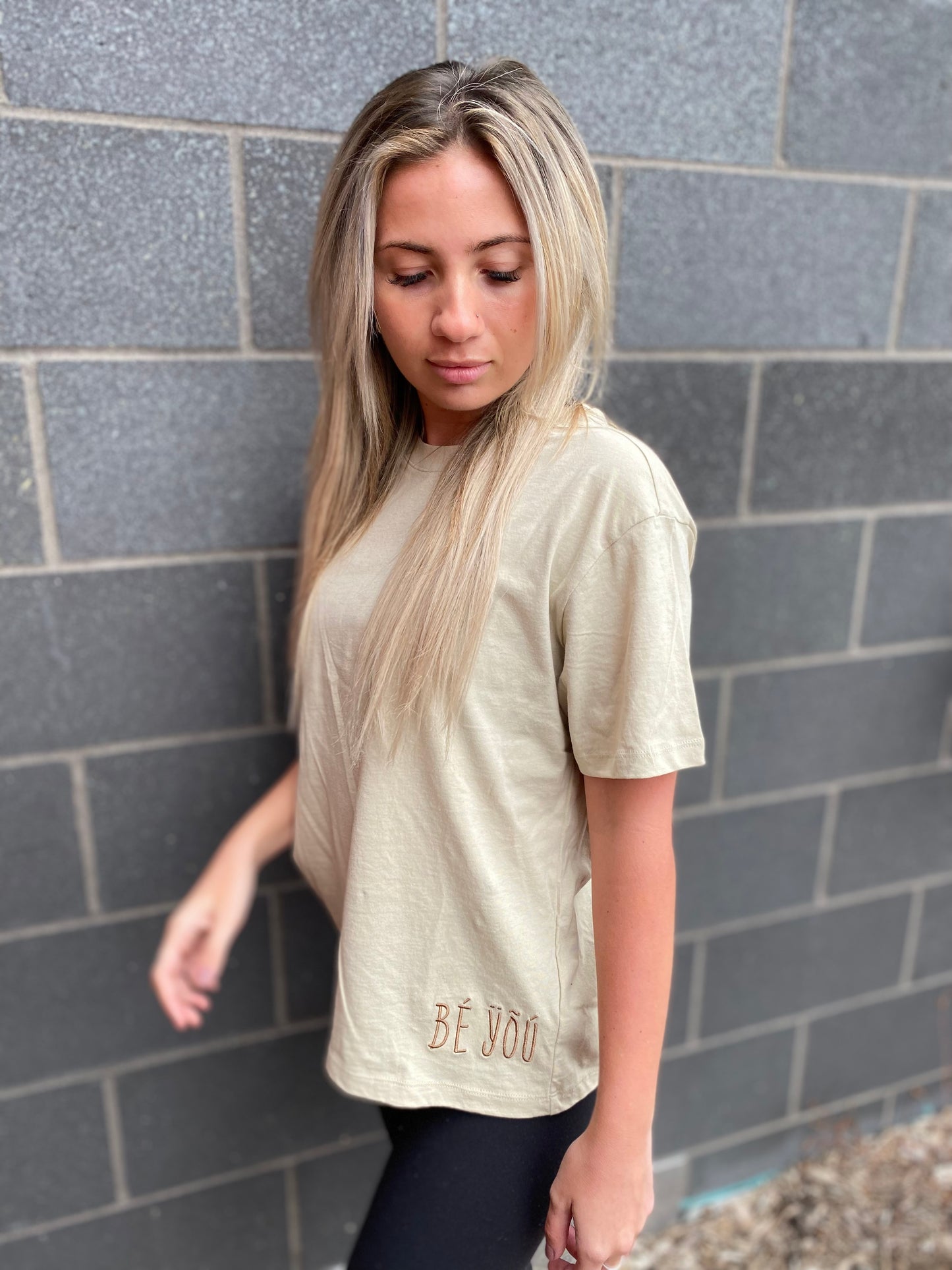 Women’s Tan BÉ ŸÕÚ Tee