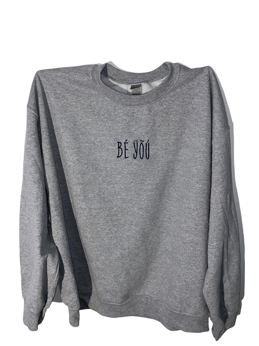 BÉ ŸÕÚ Embroidered Gray Crewneck