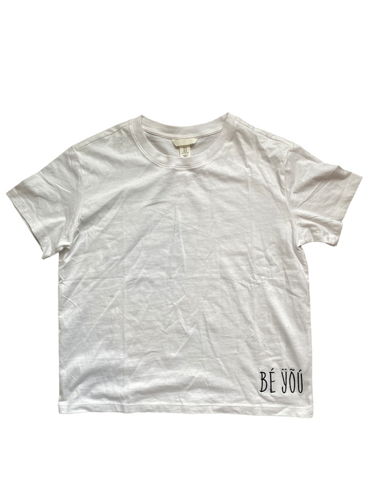 Women’s White BÉ ŸÕÚ Tee